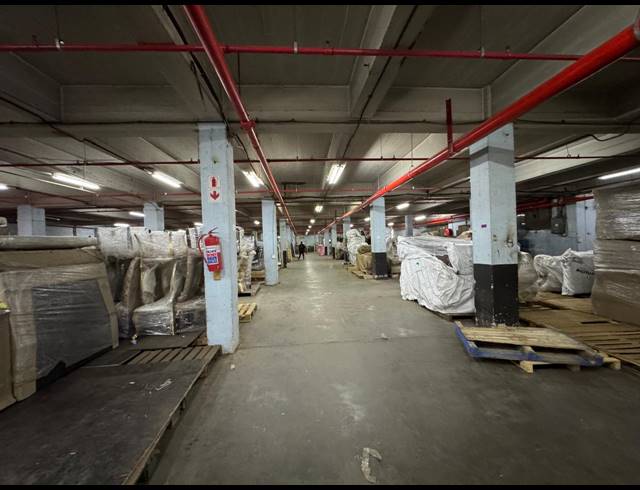4,000M² WAREHOUSE TO LET IN INDUSTRIA
